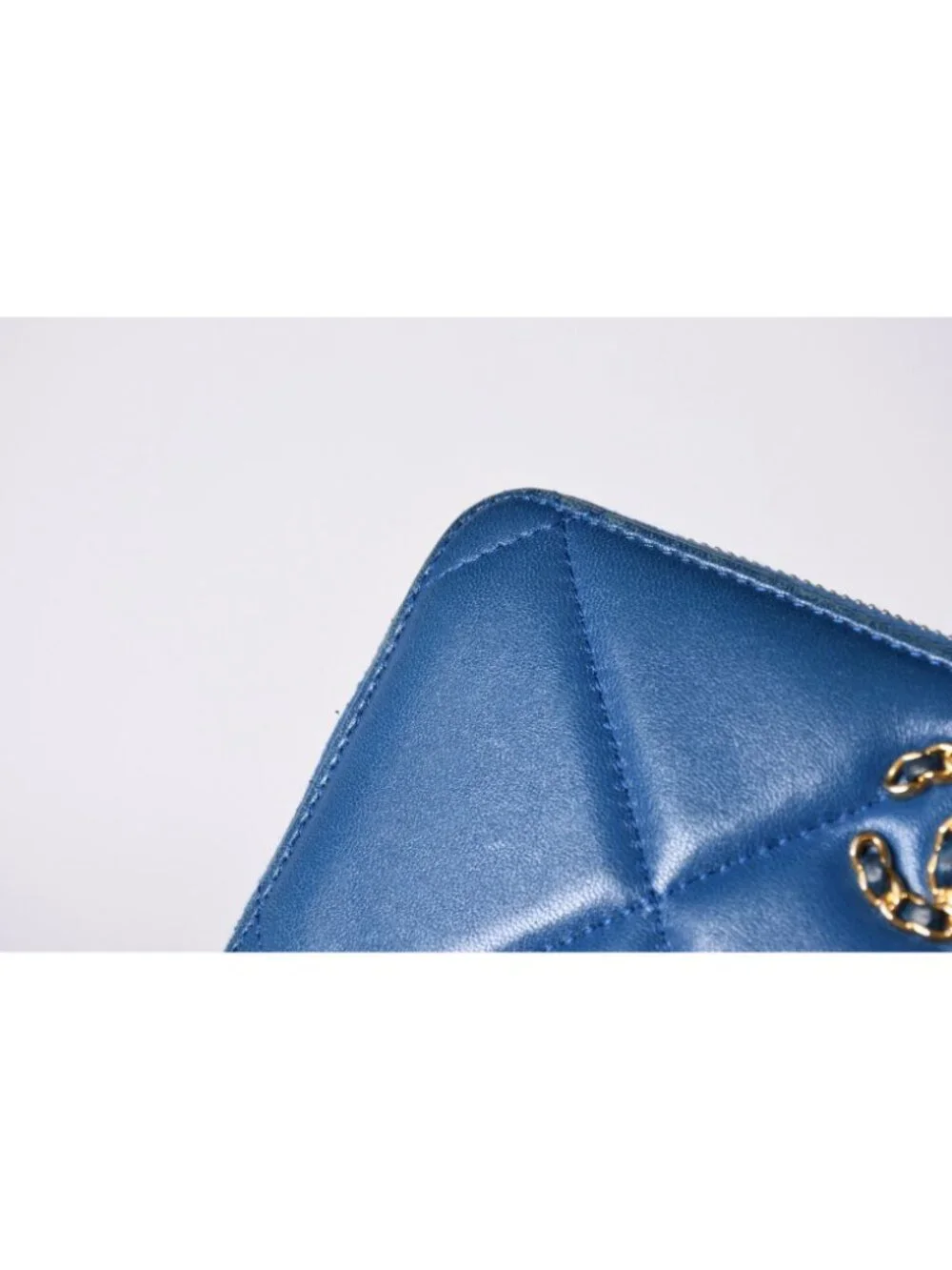 Chanel CC Logo Round Wallet Quilted Blue Leather Gold